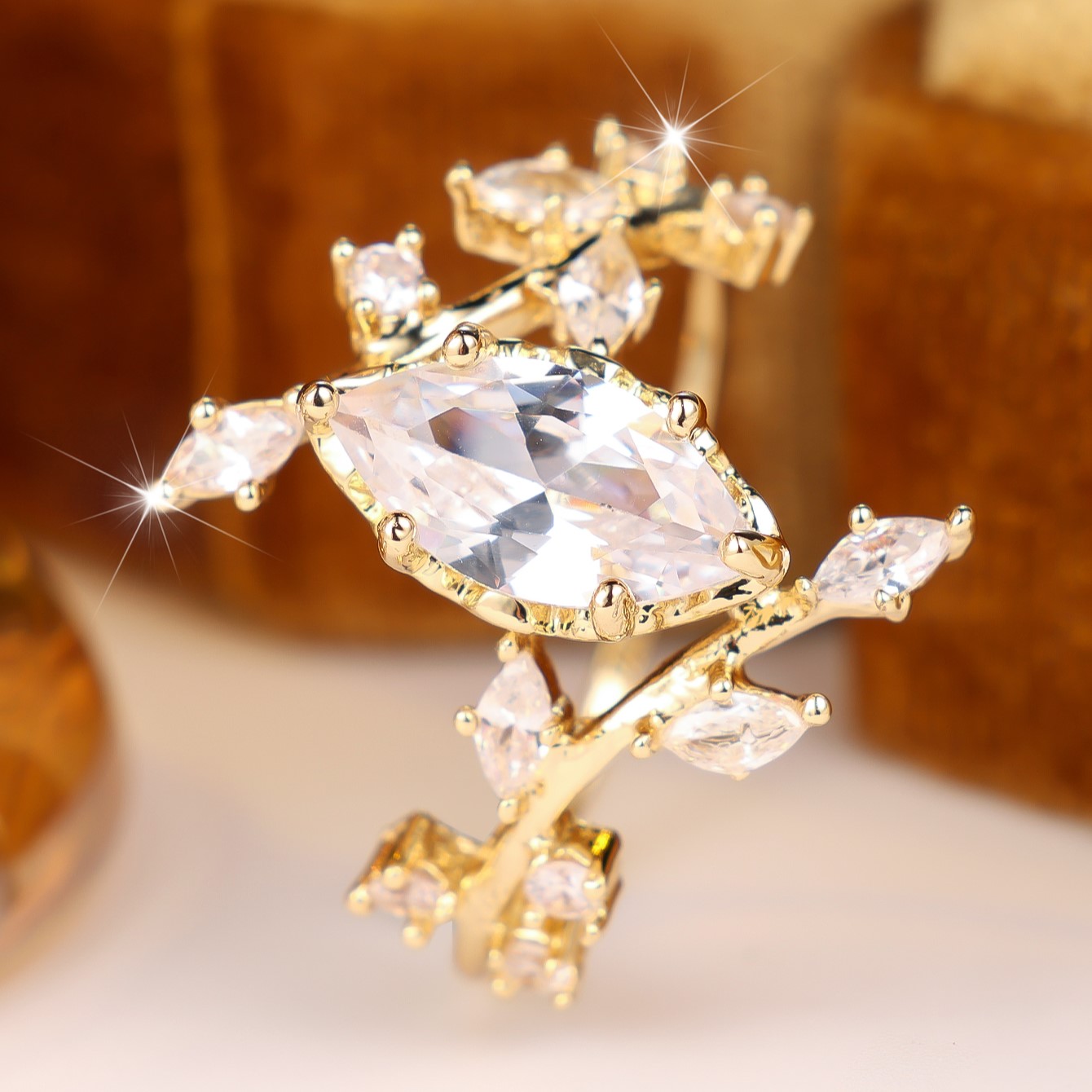 Unisex Flower Leaf Shape Inlaid Cubic Zirconia Ring
